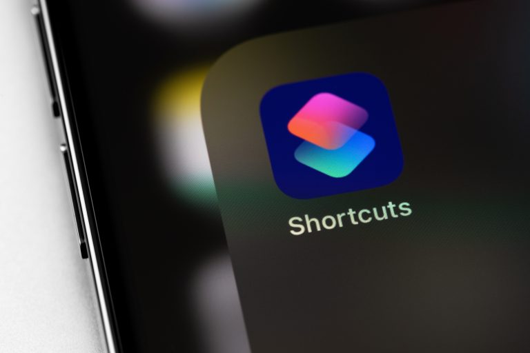 Apple Intelligence in Comandi Rapidi potrebbe essere quello che fa la differenza?